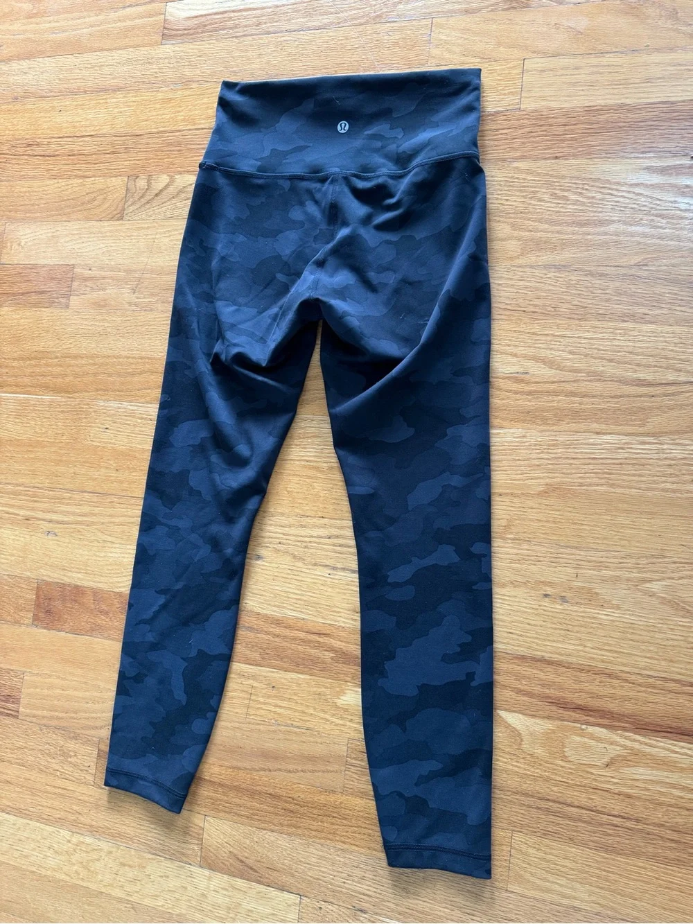 Lululemon High Rise 24” Tight Women’s 6 Heritage 365 Camo